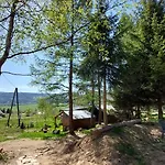 Adam Z Widokiem Na Gory Lasowka
