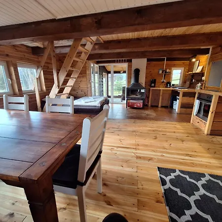 Adam Z Widokiem Na Gory Lasowka