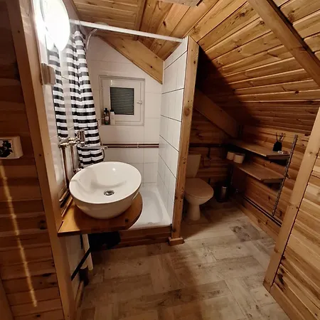 Adam Z Widokiem Na Góry Lasówka *