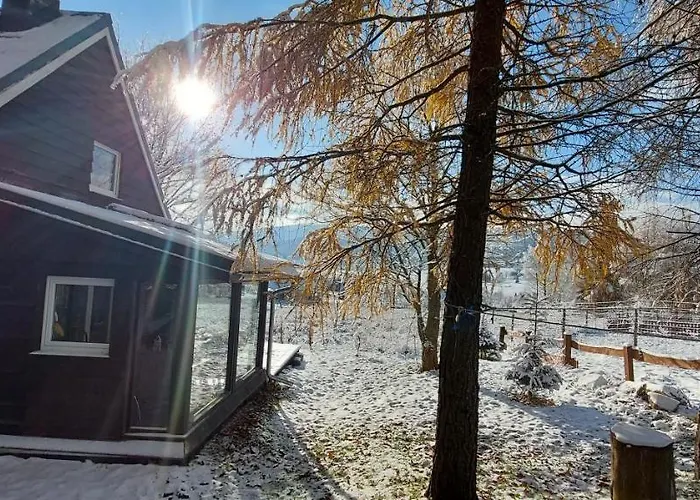 Adam Z Widokiem Na Gory Lasowka