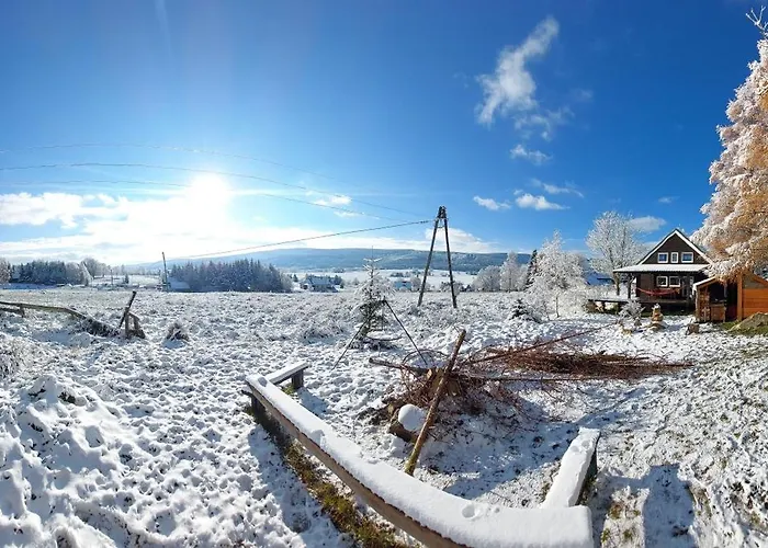 Adam Z Widokiem Na Gory Lasowka بستشستا كلودزكا