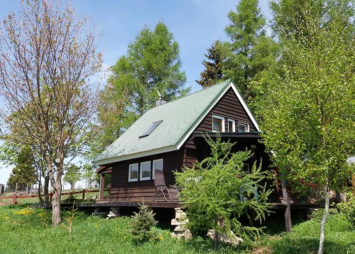 Adam Z Widokiem Na Gory Lasowka بستشستا كلودزكا