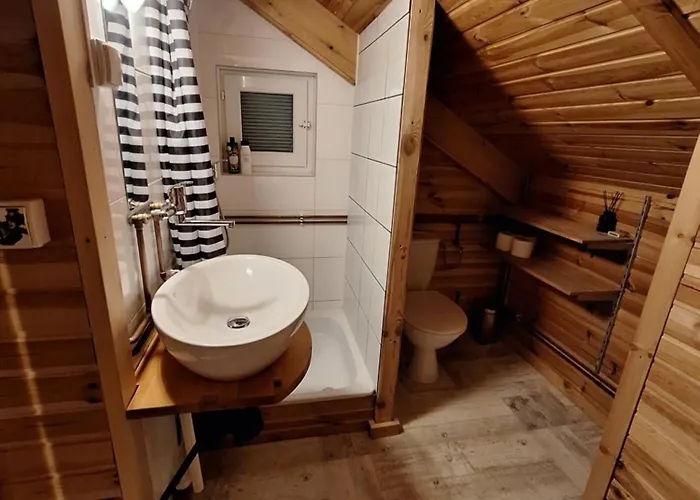 Adam Z Widokiem Na Gory Lasowka *